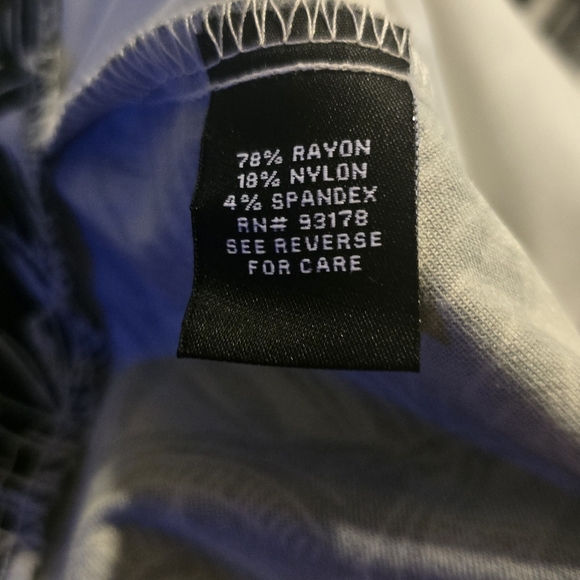 Premise Stretchy Black and White Flat Front Shorts with Tropical Print - Xl - Picture 6 of 6